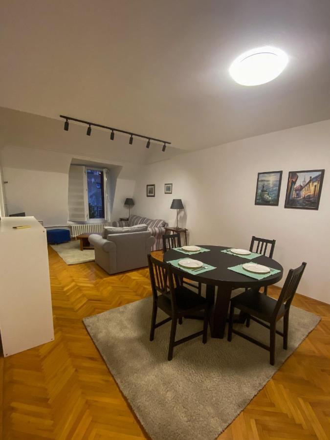 Lord'S Apartment Belgrado Esterno foto